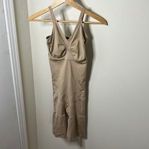 Full Body/mid thigh Spanx Size XL